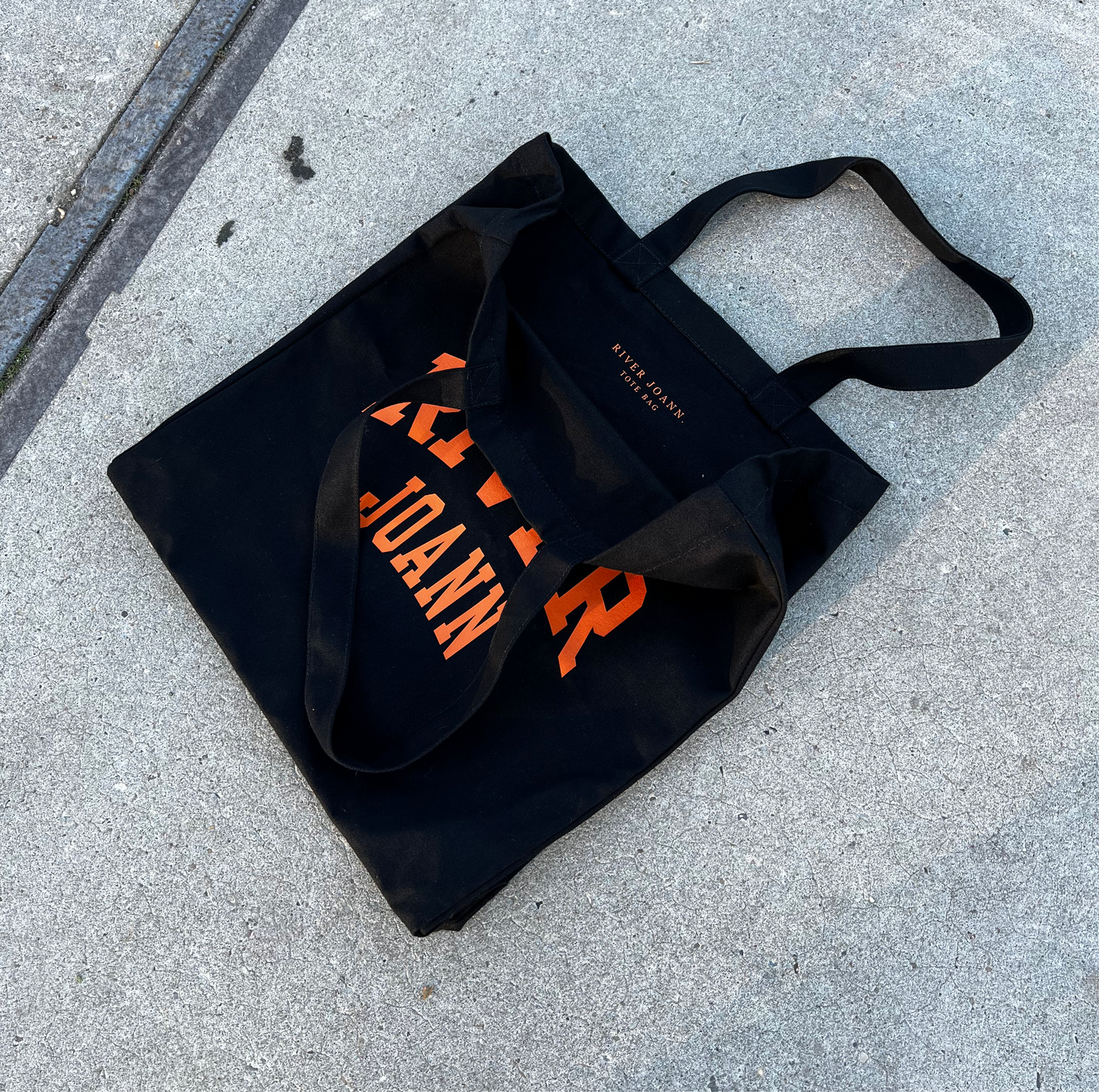 River Joann - Campus Essential Tote bag